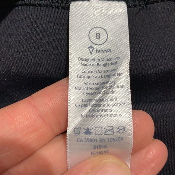 Sold !! (by lululemon) Tunic Tank Spacer Lasercut with Pockets, Black Sz8 - Picture 10 of 10